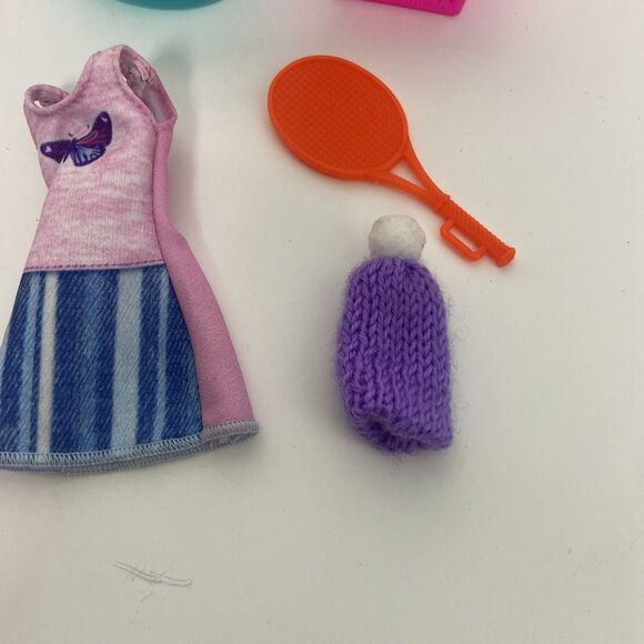 Barbie Miscellaneous Items Clothes Boots Hat Furniture Backpack Shopping Cart - Picture 5 of 8